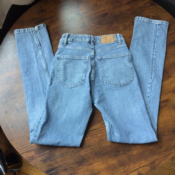 Zara Light Wash Blue Denim Jeans Straight Leg High Waist Size 0 - Picture 12 of 13